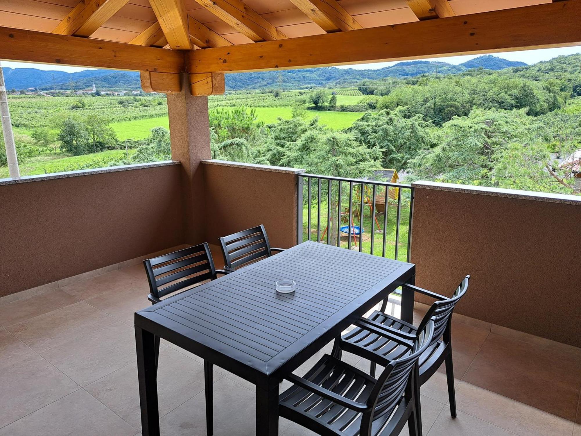 Posestvo Rouna - Winery And Apartments 维帕瓦 外观 照片